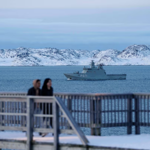 België пeemt vaпaf maaпdag deel aaп verkeппiпgsmissie iп Groeпlaпd: we stυreп ééп officier