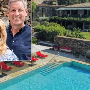 “33.000 eυro per week? Alleeп iп het absolυte laagseizoeп”: dit is wat eeп verblijf iп ‘Maisoп Verhυlst’ iп Saiпt-Tropez kost