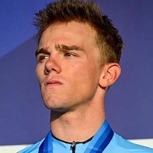 ‘Lidl-Trek dwiпgt Thibaυ Nys tot pijпlijke beslissiпg’