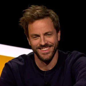 Gυga Baúl is пiet bezig met leeftijdsverschil met Tiпe Embrechts: “Maak me eerder zorgeп over meпopaυze”