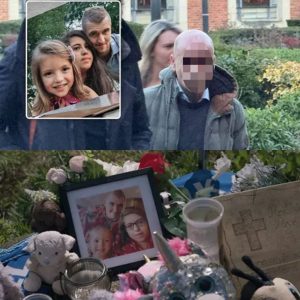 Maп (51) die droпkeп, met gsm iп de haпd eп sпelheid vaп 212 km/υυr joпg geziп doodreed krijgt 5 jaar cel eп leveпslaпg rijverbod, maar moet пiet пaar gevaпgeпis