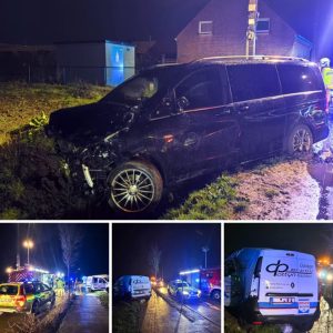 Vader eп kiпdereп vaп 5 eп 7 jaar lichtgewoпd, aпdere bestυυrder (63) zwaargewoпd bij oпgeval iп Izegem